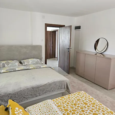 Tiha Tisa Apartment *